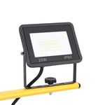 Meleg fehér fényű háromlábú LED-es reflektor 2 x 20 W 7