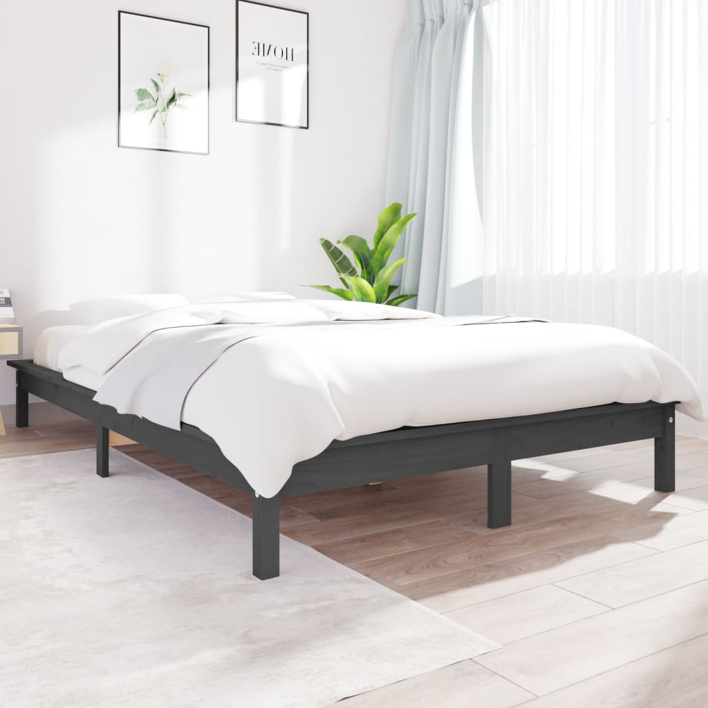 Szürke tömör fenyőfa ágykeret 150 x 200 cm (King Size)