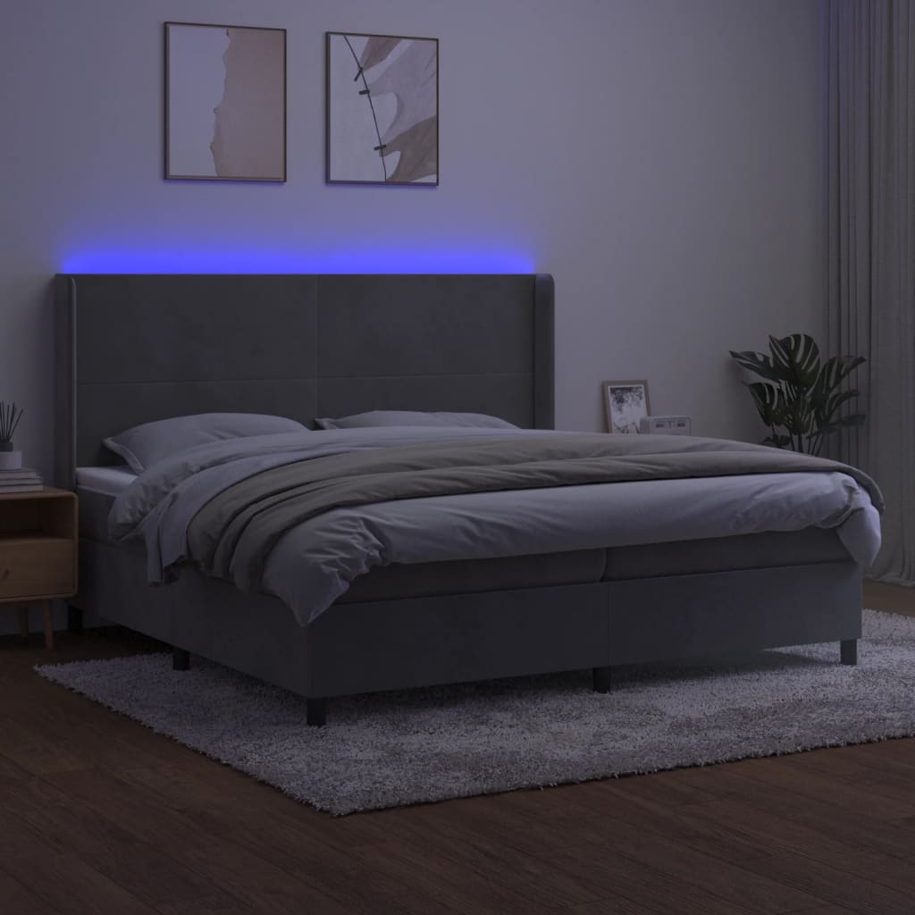 Világosszürke bársony rugós és LED-es ágy matraccal 200x200 cm 3
