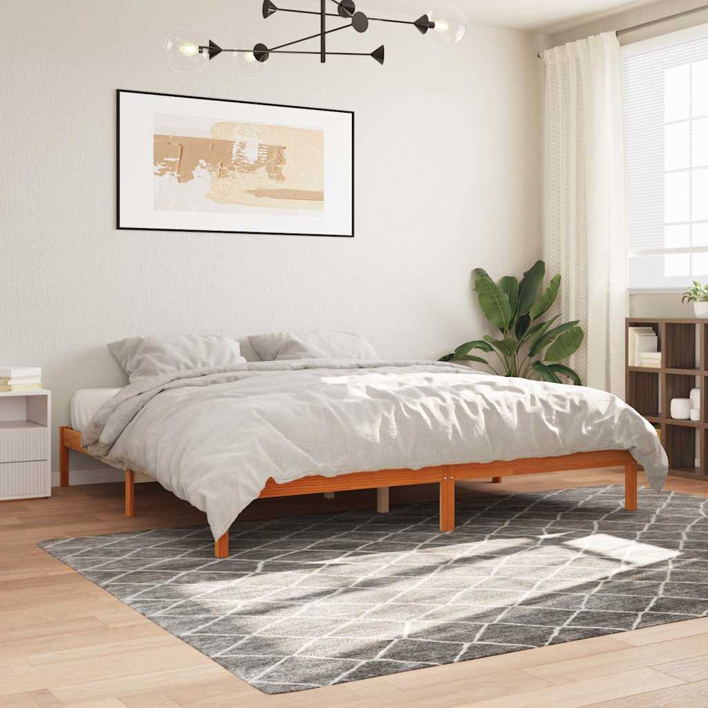 Viaszbarna tömör fenyőfa ágy matrac nélkül 200 x 200 cm
