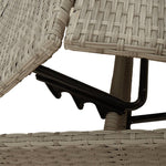 2 db világosszürke polyrattan napozóágy asztallal 8